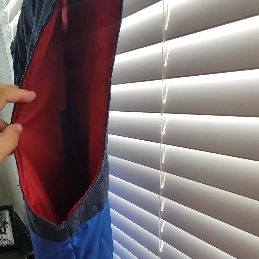 Marc Ecko mens vest size XL..Red black and blue..